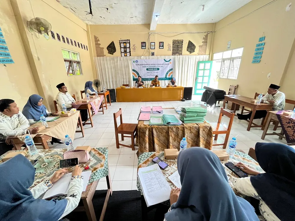 Suasana kegiatan PKKS dengan kehadiran seluruh guru dan staf